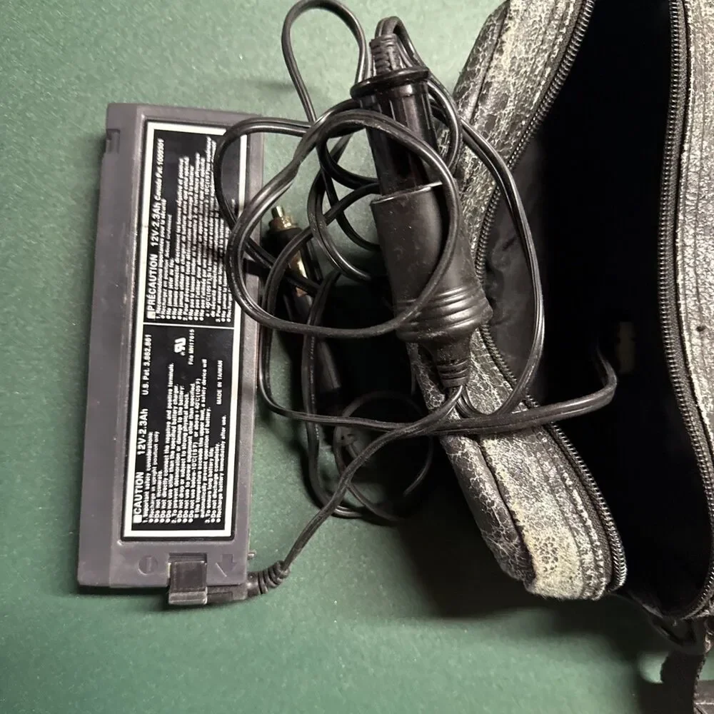 Vintage 1990s Uniden CP1700 Analog Cellular Bag Car Phone Powers On w/ Case